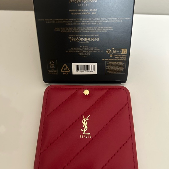 Yves Saint Laurent Rouge Quilted Mirror - Picture 5 of 5